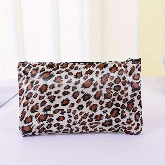 Women's Cosmetic Bag Chic & Sleek Leopard Print Makeup Organizer Minimalist - Picture 1 of 6